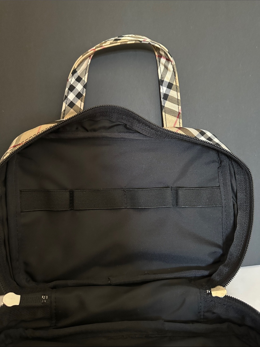 Burberrys Plaid Handheld Cosmetic Bag - Beige, Black, Red NWOT - Picture 4 of 9